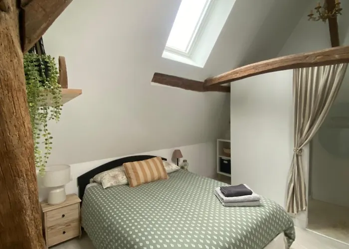 Latypique ביומונט-סור-סרטה